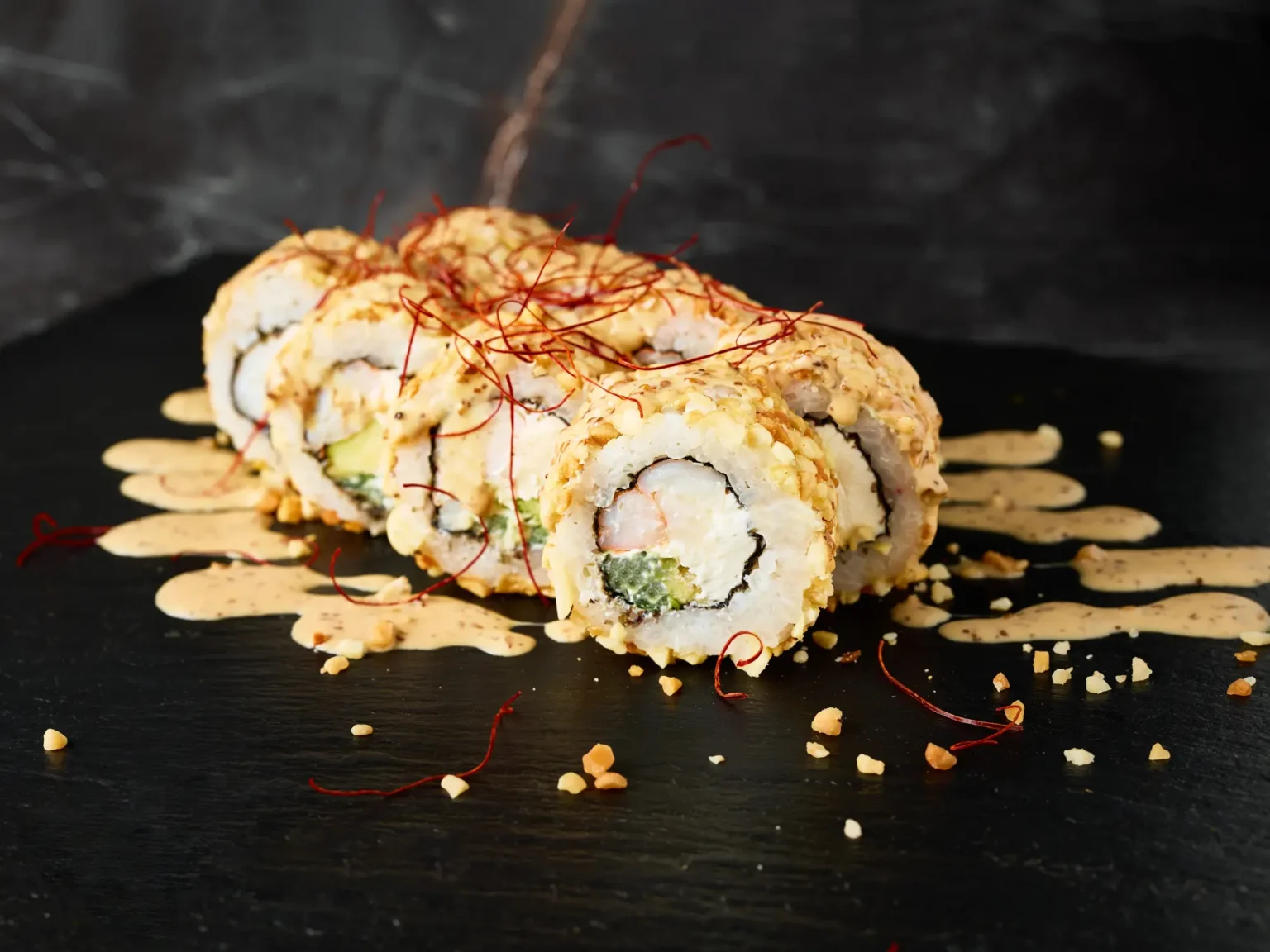 Калифорния с орехом и креветкой (8 шт, 265 грамм)